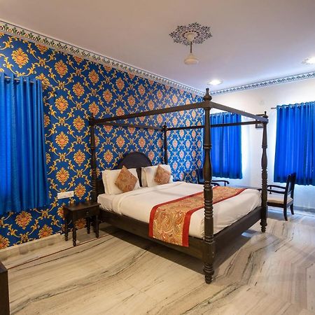 Hotel Royal Pratap Niwas Udaipur Exteriör bild