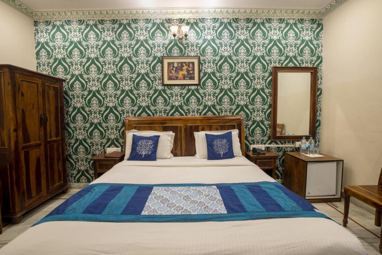 Hotel Royal Pratap Niwas Udaipur Exteriör bild