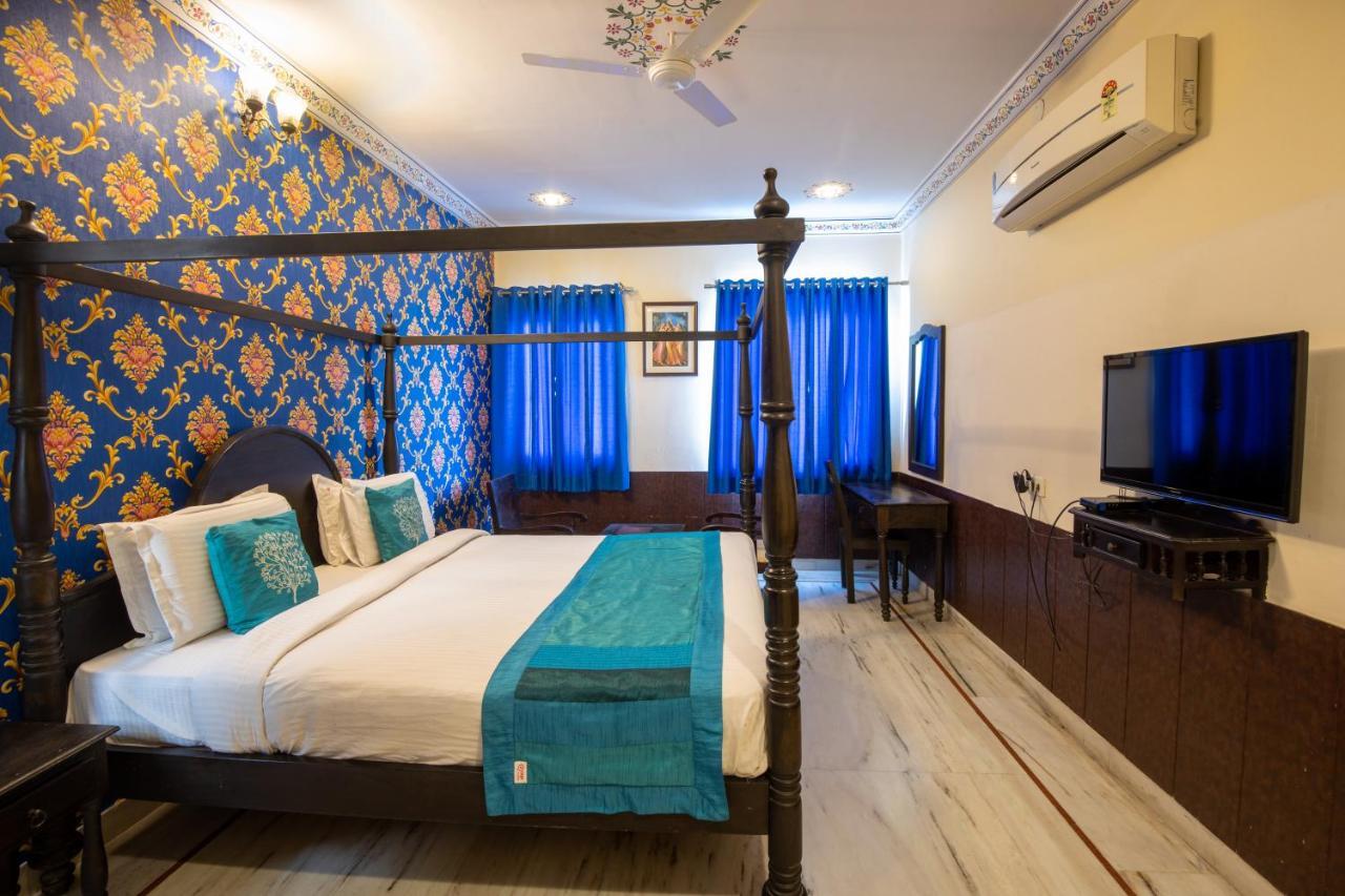Hotel Royal Pratap Niwas Udaipur Exteriör bild