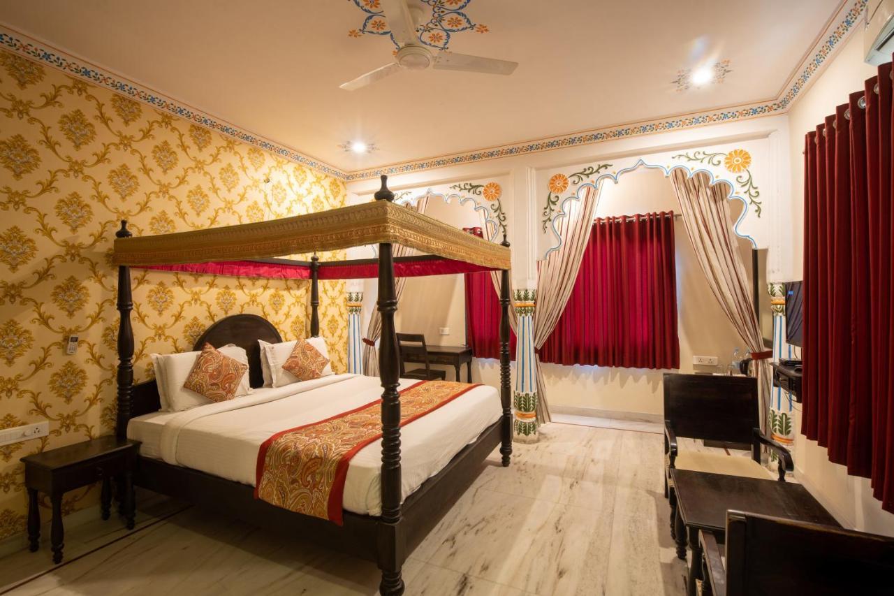 Hotel Royal Pratap Niwas Udaipur Exteriör bild