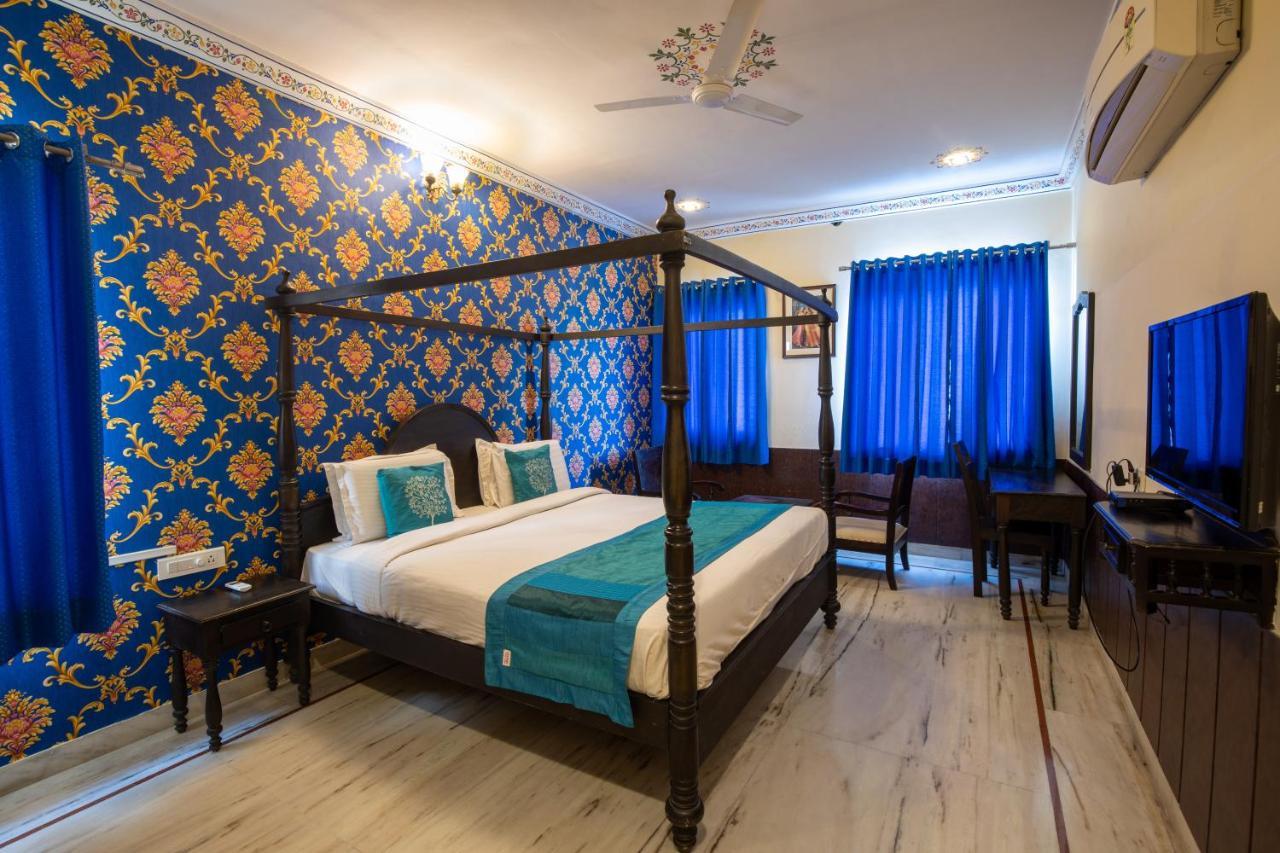 Hotel Royal Pratap Niwas Udaipur Exteriör bild