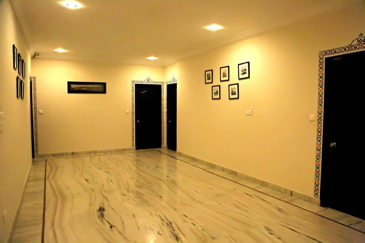 Hotel Royal Pratap Niwas Udaipur Exteriör bild
