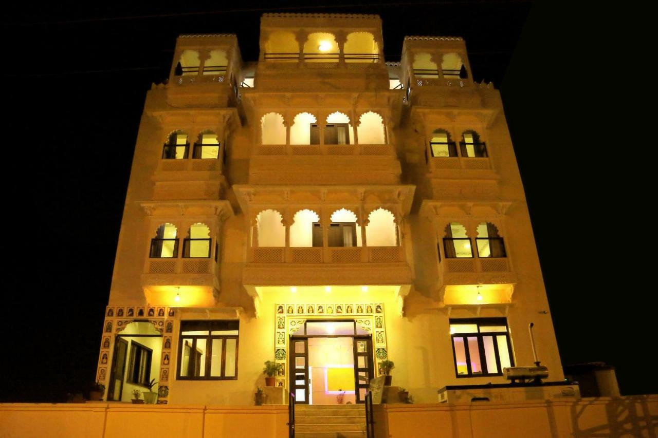 Hotel Royal Pratap Niwas Udaipur Exteriör bild