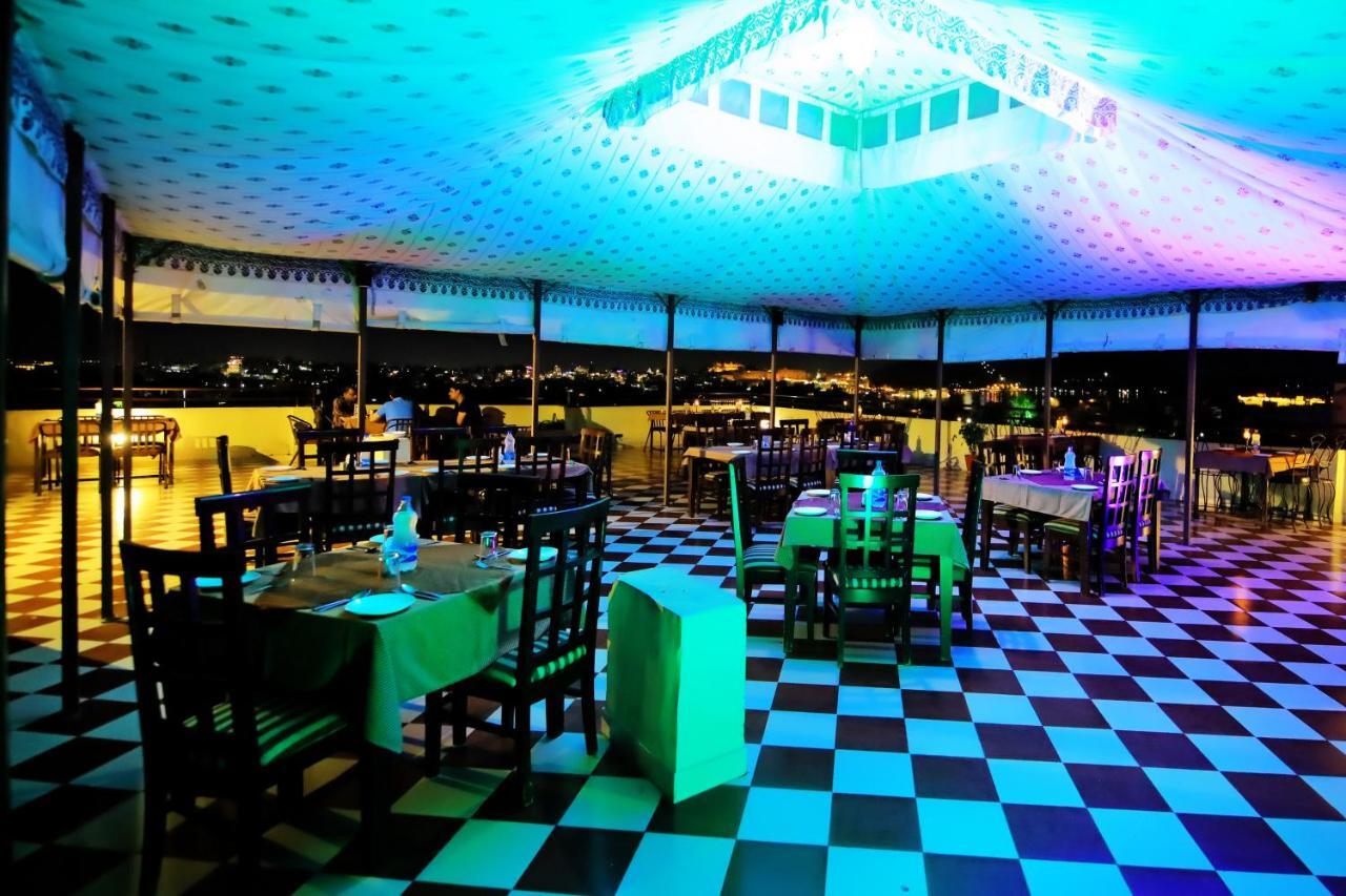Hotel Royal Pratap Niwas Udaipur Exteriör bild